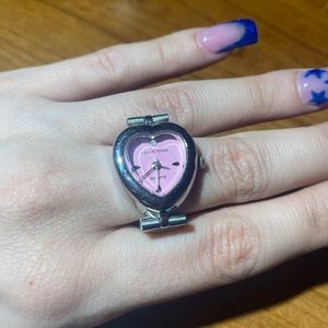 Quartz finger watch